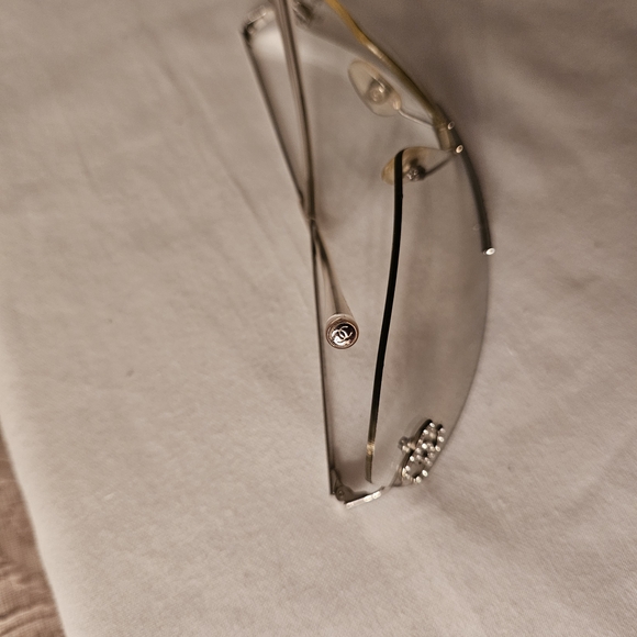 CHANEL Silver-Toned Sunglasses - Picture 3 of 15